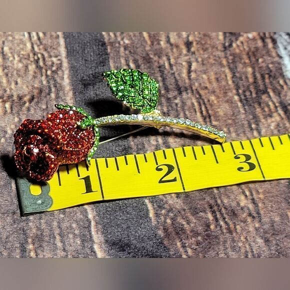 Austrian Crystal Rose Brooch or Pendant - Picture 9 of 9